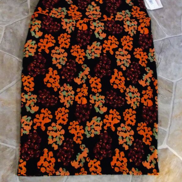 Lularoe Cassie Pencil Skirt Lot of 3 - Size M - NWT - Picture 2 of 5